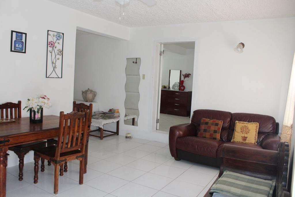 Fern Tree Bed And Breakfast Frigate Bay ภายนอก รูปภาพ