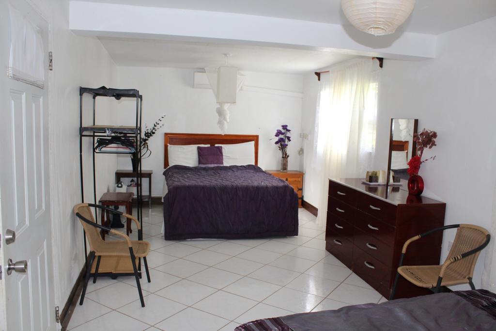 Fern Tree Bed And Breakfast Frigate Bay ภายนอก รูปภาพ