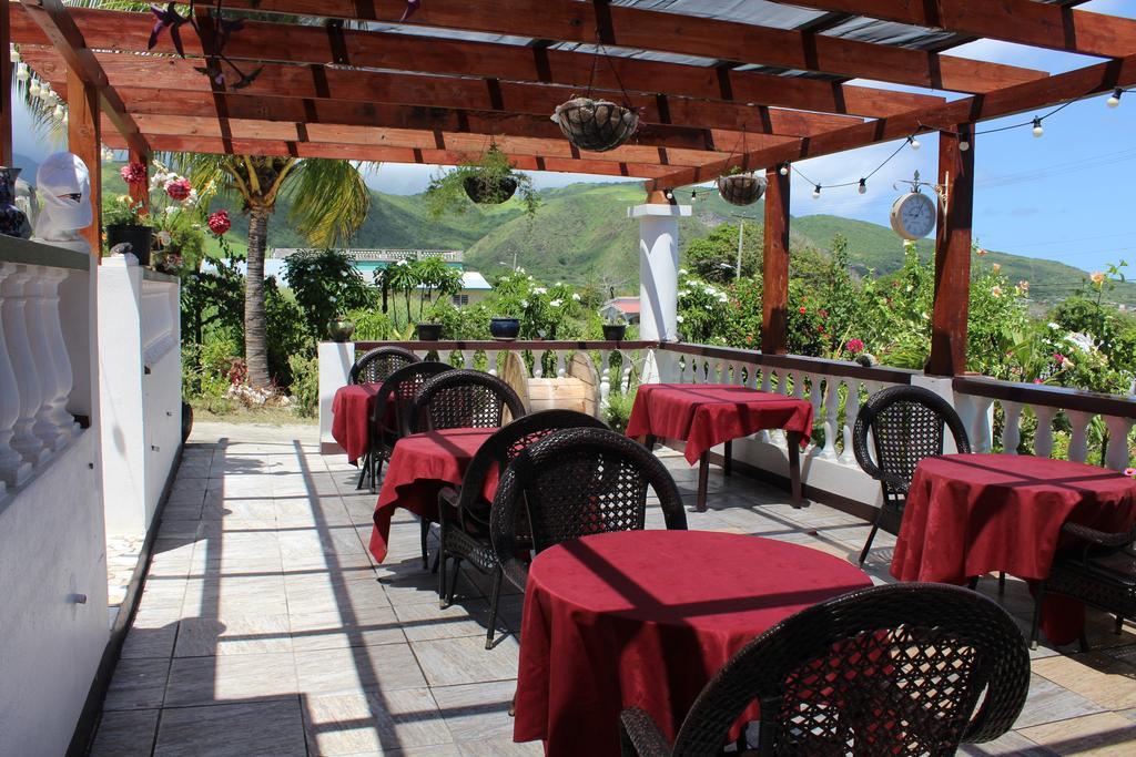 Fern Tree Bed And Breakfast Frigate Bay ภายนอก รูปภาพ