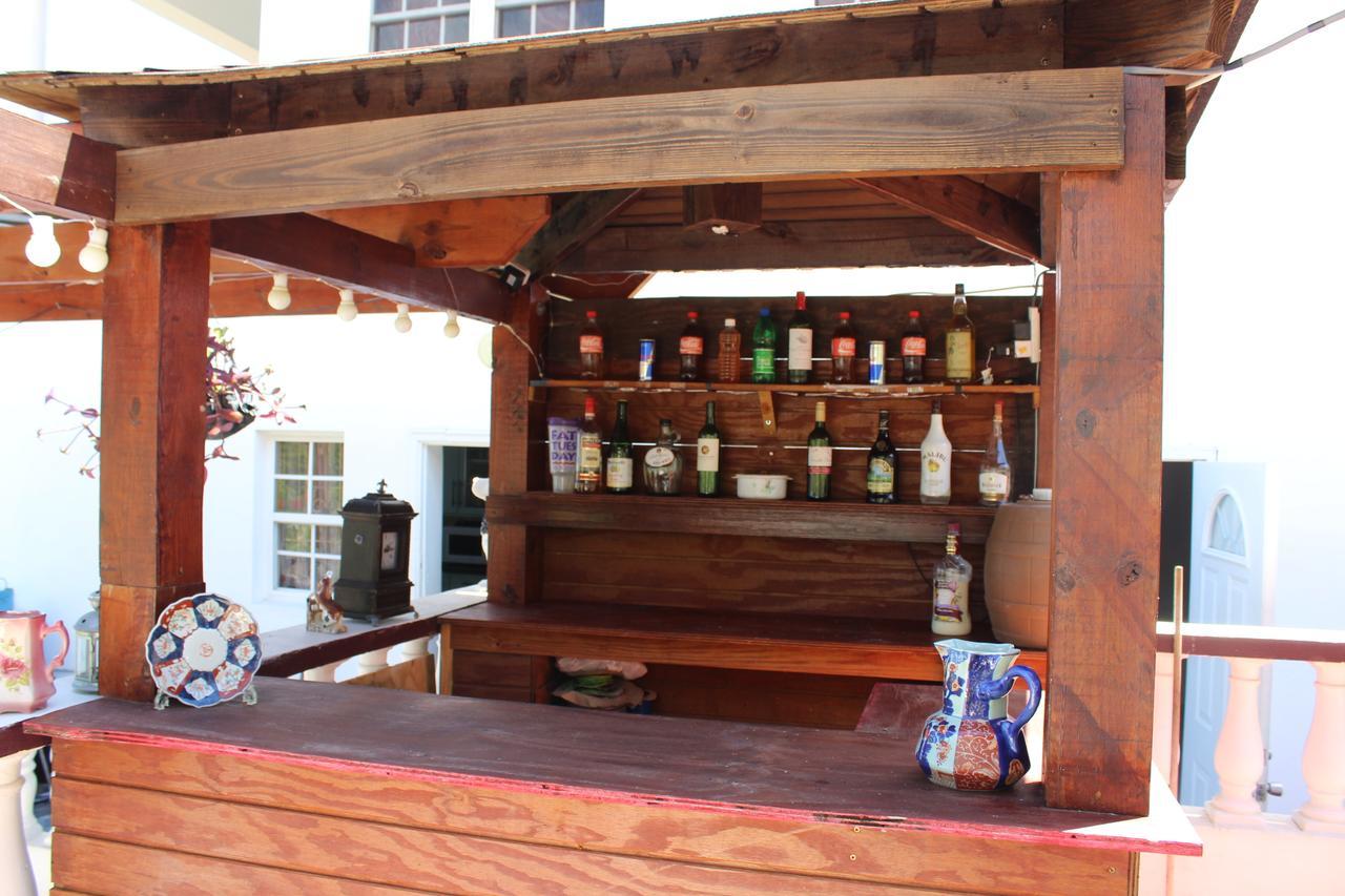 Fern Tree Bed And Breakfast Frigate Bay ภายนอก รูปภาพ